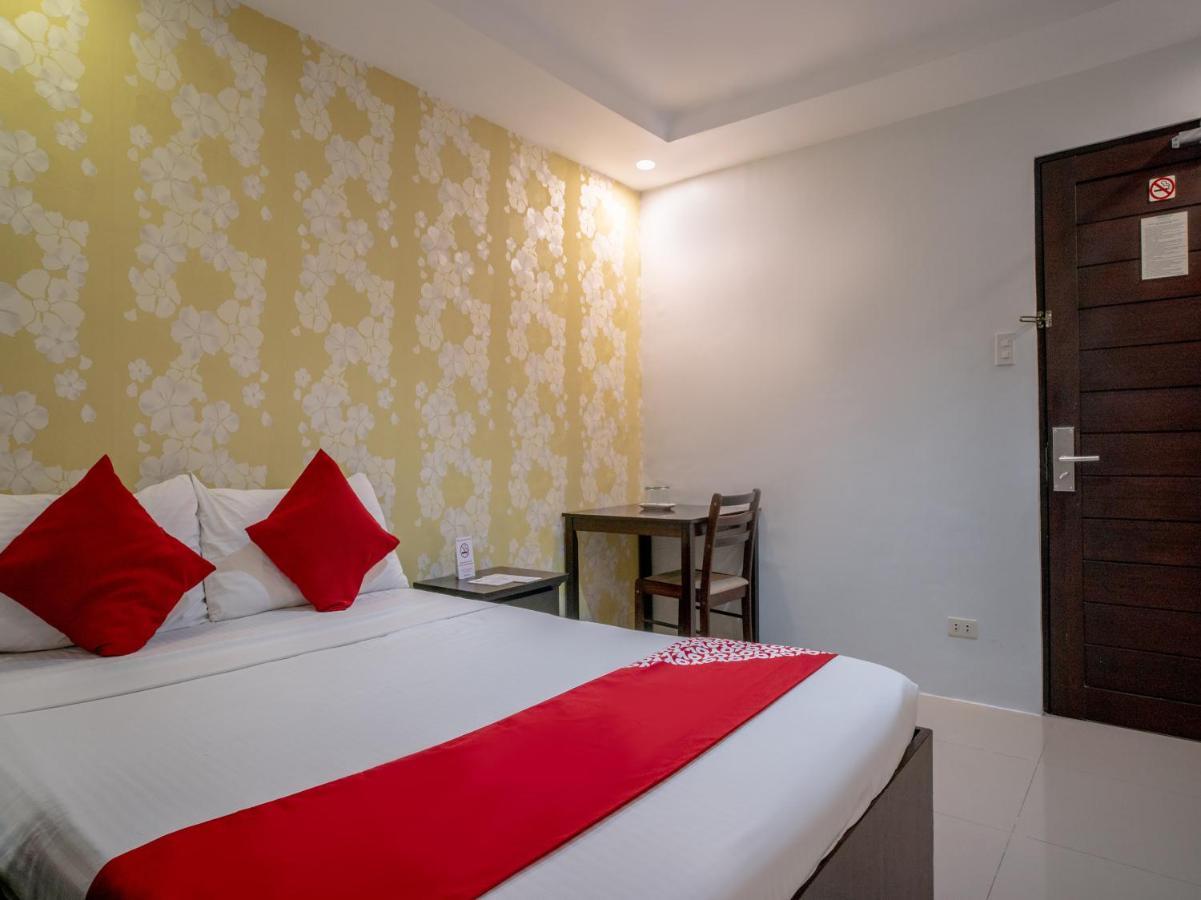 Oyo 697 Obrero Suites Davao Luaran gambar