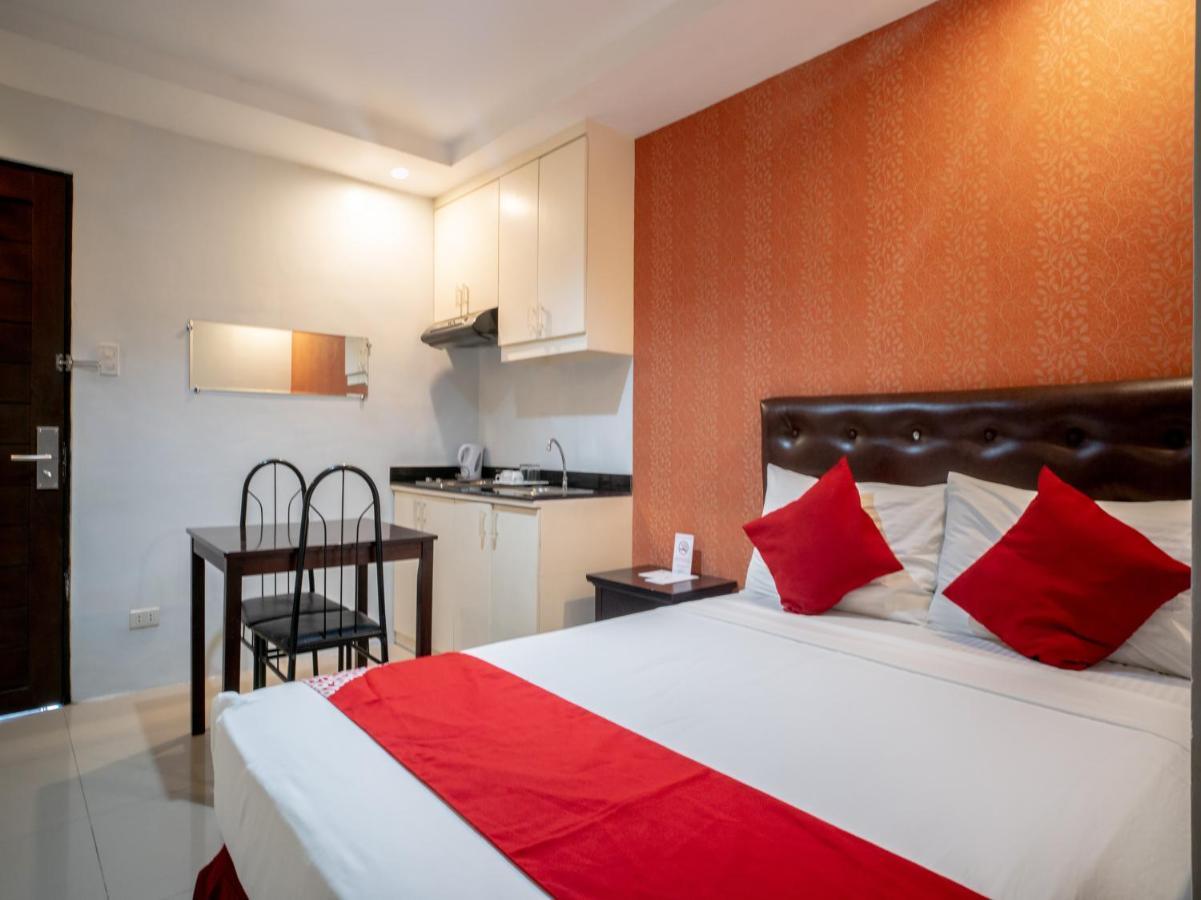 Oyo 697 Obrero Suites Davao Luaran gambar