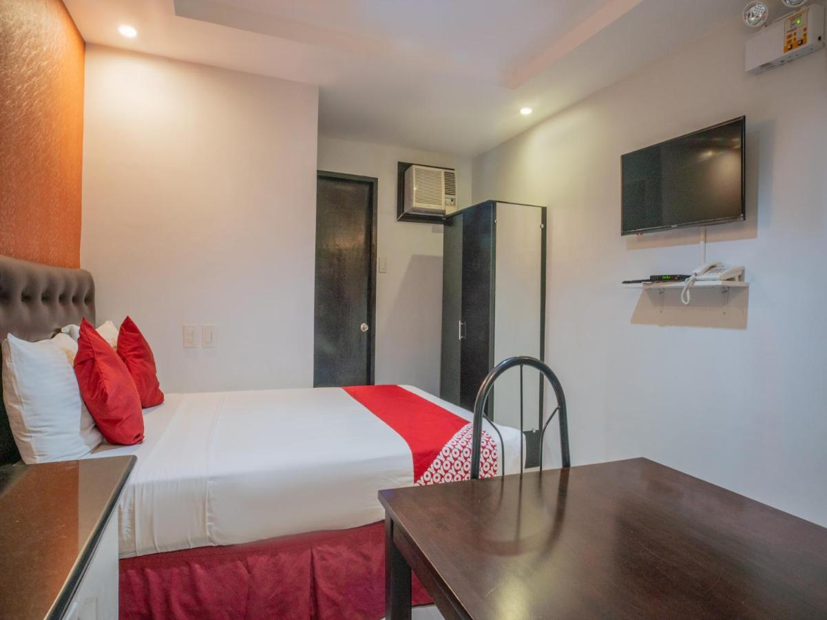 Oyo 697 Obrero Suites Davao Luaran gambar
