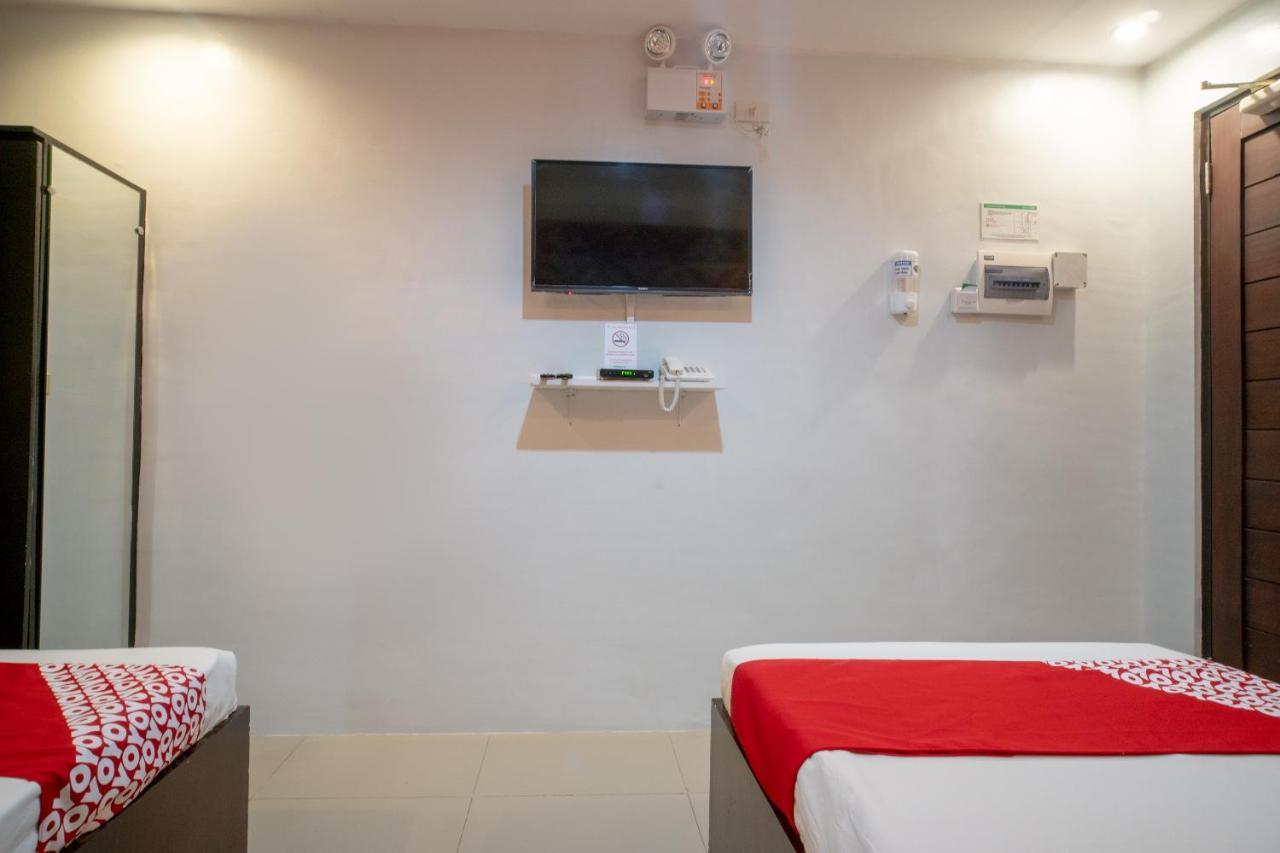 Oyo 697 Obrero Suites Davao Luaran gambar