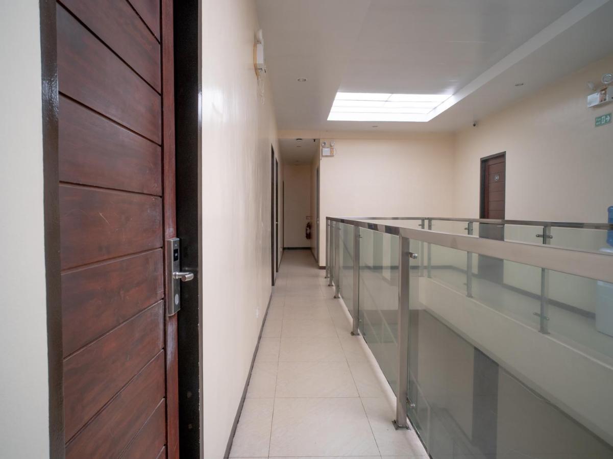 Oyo 697 Obrero Suites Davao Luaran gambar